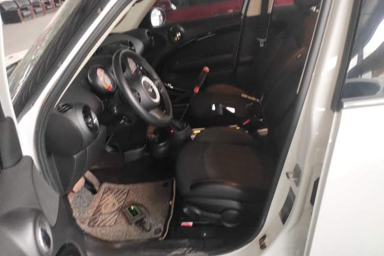 Used  Countryman 2011 1.6L COOPER Fun
