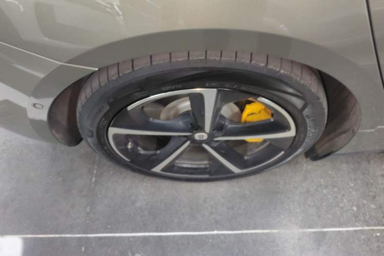 Used  SU7 2024 Four-Wheel Drive Ultra-Long Range Advanced Intelligent Driving Max Edition
