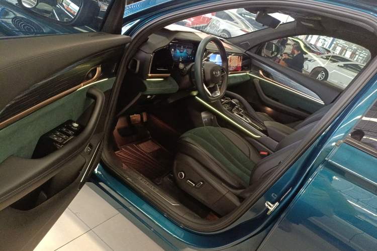 Used Geely Auto Monjaro L 2021 2.0TD DCT EVO Two-Wheel Drive Prestige Version
