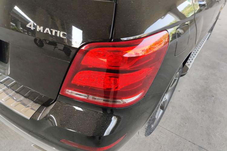 Used Mercedes-Benz GLK-Class 2013 GLK 300 4MATIC Dynamic Sunroof Model