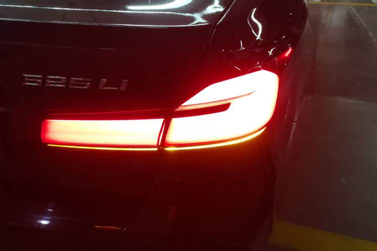 Used BMW 5 Series 2022 Second Facelift 525Li Luxury Package
