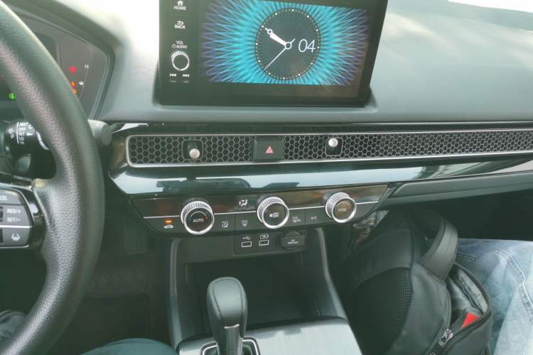 Used Honda Civic 2023 240TURBO CVT Dynamic · Center Stage Special Edition