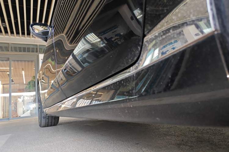 Used BMW 7 Series 2023 735Li Luxury Package
