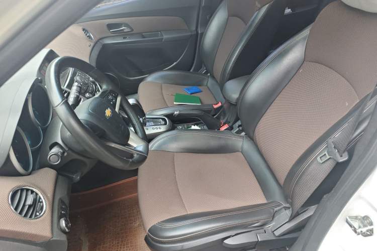 Used Chevrolet Cruze 2013 Hatchback 1.6L Automatic Luxury Model