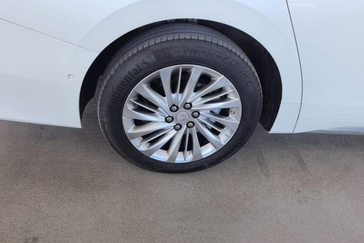 Used Buick Century 2023 2.0T Six-Seater Yinshi Edition
