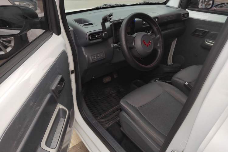 Used Wuling Zhiguang New Energy 2025 Standard Model
