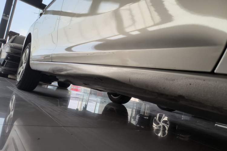 Used Skoda Rapid 2013 1.6L Automatic Smart Selection Model
