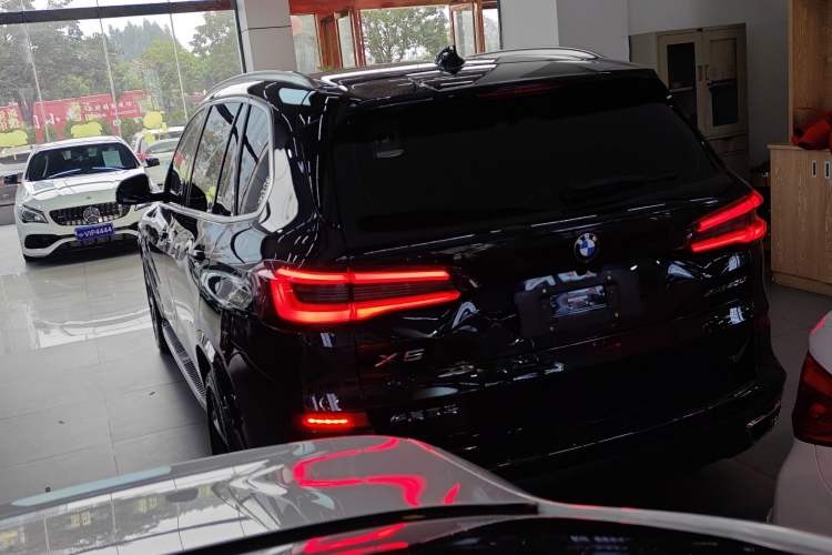 Used BMW X5 2022 Restyled xDrive 40Li M Sport Package
