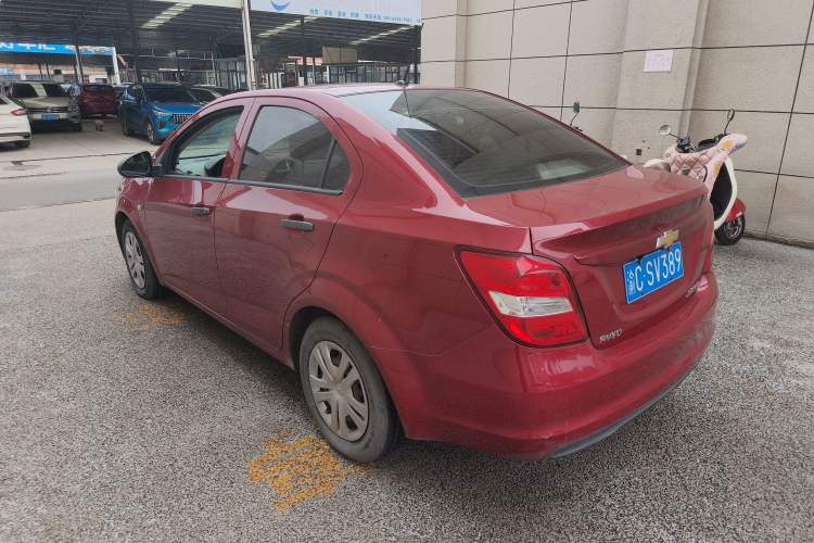 Used Chevrolet Aveo Sonic 2014 Sedan 1.4SL AT Stylish Sunroof Edition