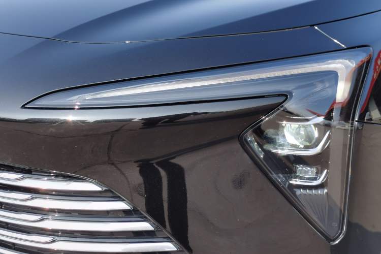 Used Buick LaCrosse 2025 28T Platinum Edition
