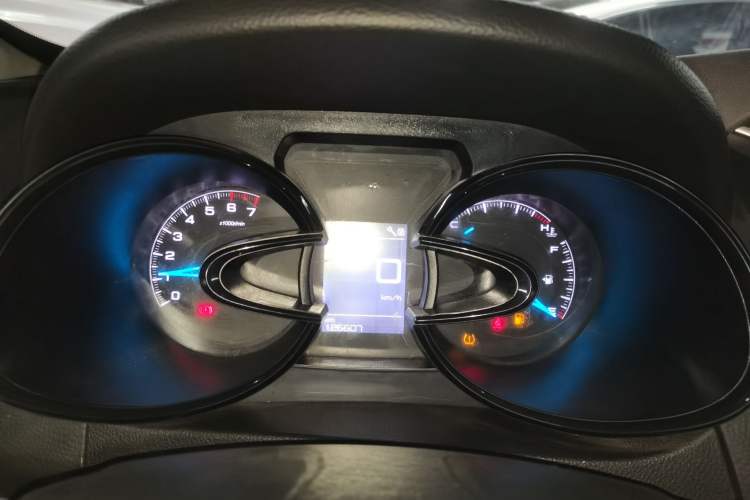 Used Dongfeng Aeolus AX7 2016 1.4T Manual Zhuyue Model