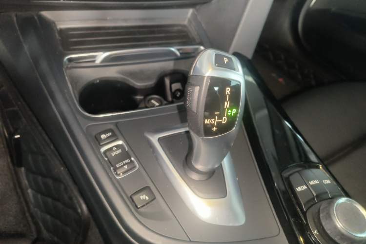 TDK.VehicleDetails.img