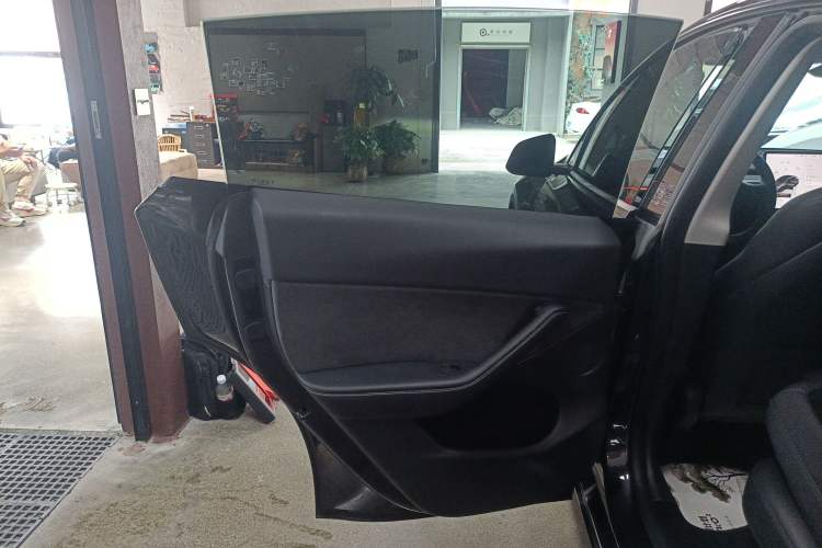 Used Tesla Model Y 2024 Rear-Wheel-Drive Version
