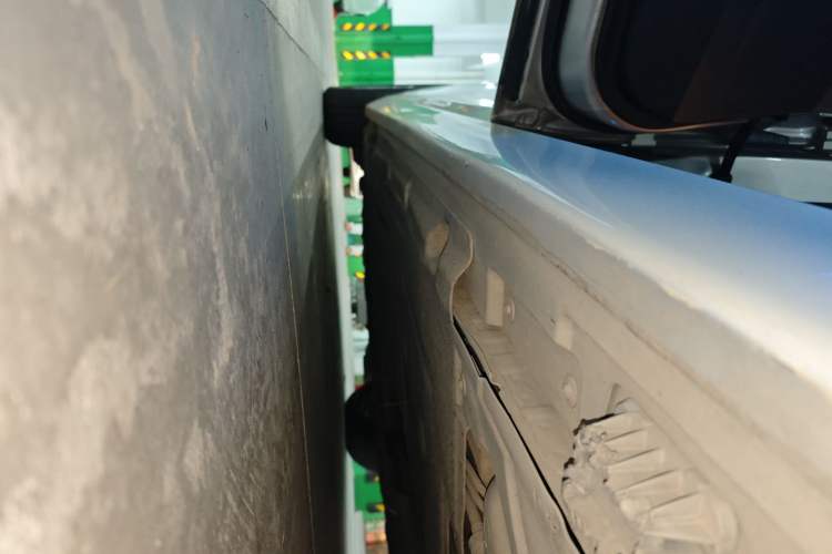 Used BMW 5 Series 2014 520Li Elegant Model
