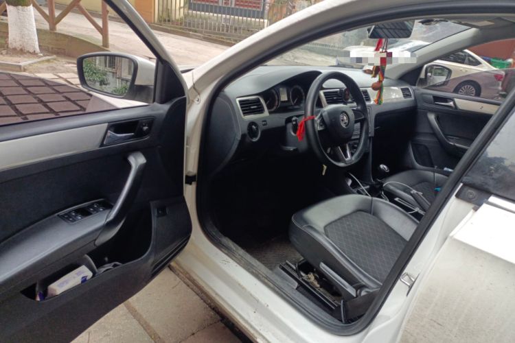 Used Skoda Rapid 2018 1.6L Manual Comfort Edition