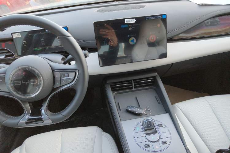 Used BYD Seal 06 New Energy 2024 DM-i 80KM Prestige Model
