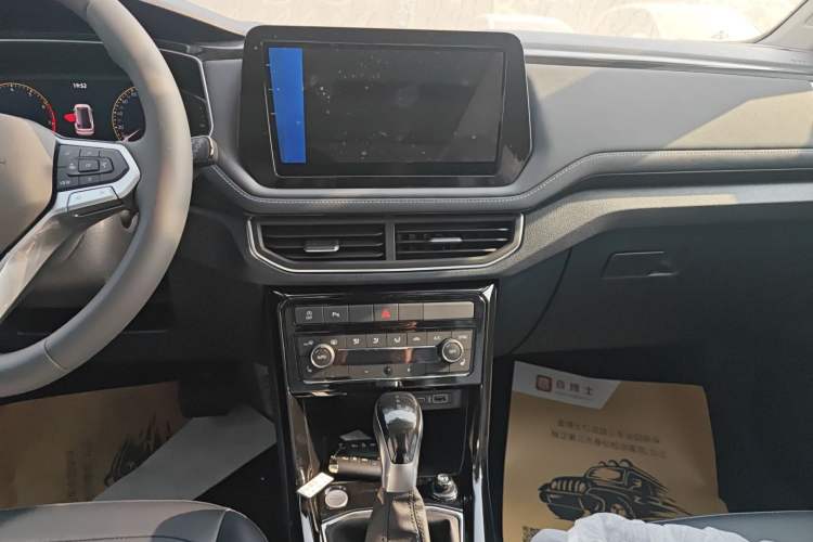 Used Volkswagen Tharu 2025 NewRui 300TSI Prestige Edition