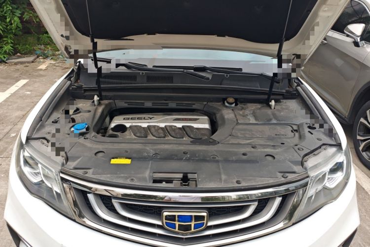 Used Geely Auto Emgrand X7 Sport 2018 1.8TD Automatic Two-Wheel Drive ZhiZun Model with 4G Connectivity
