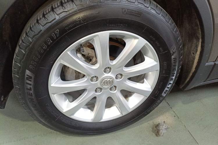 Used Buick Envision 2018 20T Two-Wheel Drive Luxury Model
