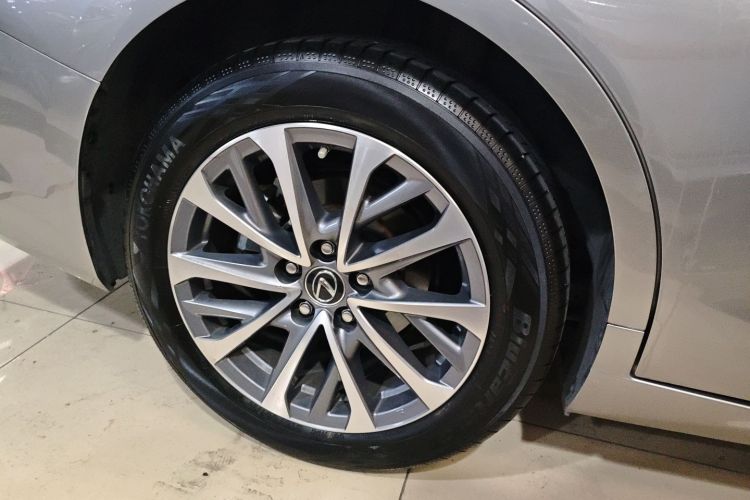 Used Lexus ES 2023 200 Excellence Edition