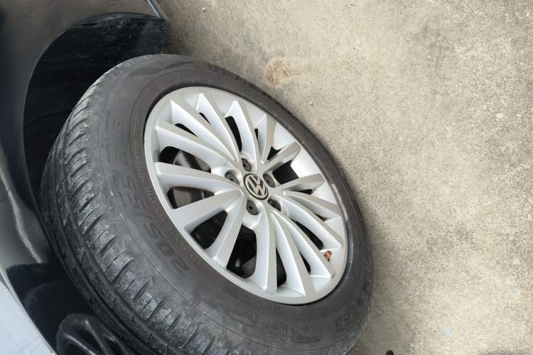 Used Volkswagen Lavida 2013 Revised Version 1.4 TSI Manual Luxury Edition