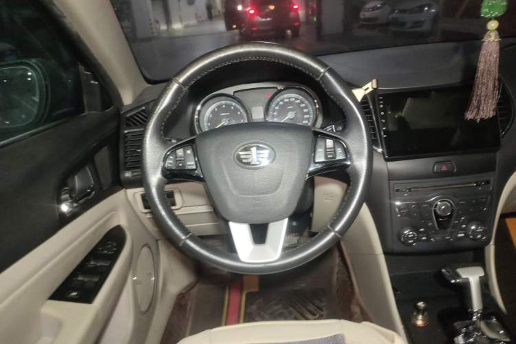 Used Bestune B50 2013 1.6L automatic luxury version