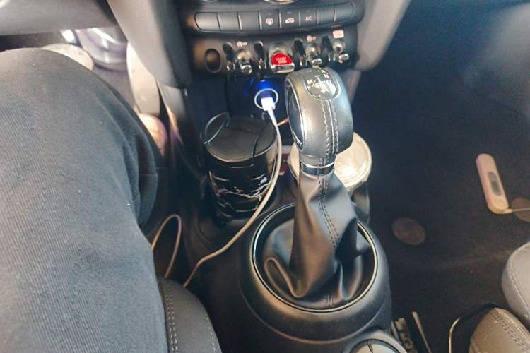 Used  MINI 2016 1.5T COOPER
