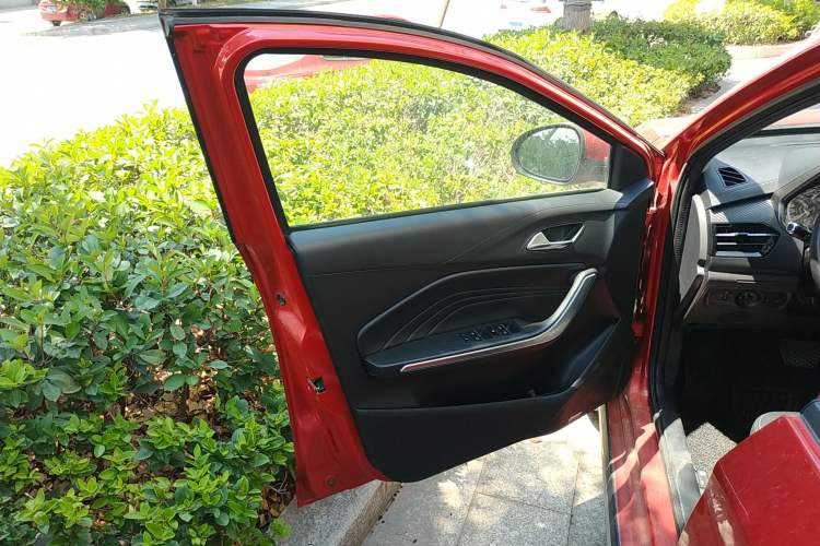 Used Chery Tiggo 3X 2021 PLUS 1.5L CVT Thrilling Red Date Edition
