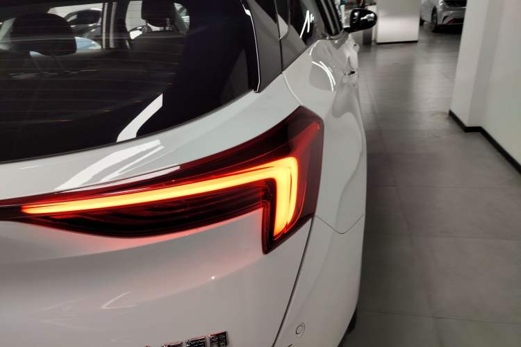 Used Buick Velite 6 2023 430km Range Commuter Version
