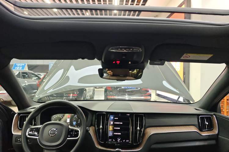 Used Volvo XC60 2021 T5 4x4 Smart Luxury Edition
