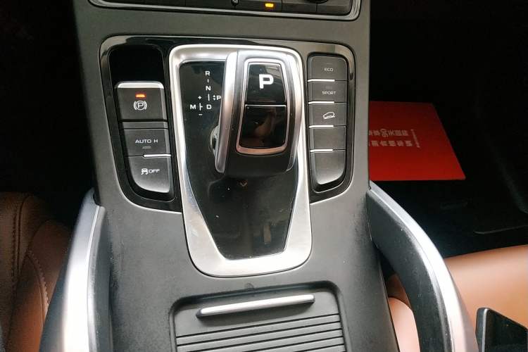 Used Geely Auto Emgrand X7 Sport 2021 1.8TD DCT Two-Wheel Drive Asian Games Edition
