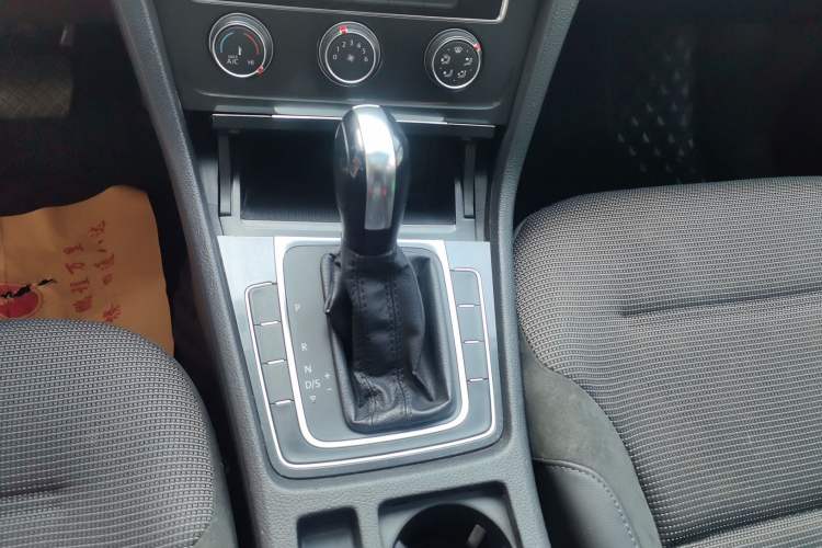 Used Volkswagen Golf 2019 1.6L Automatic Comfort Model China V Standard
