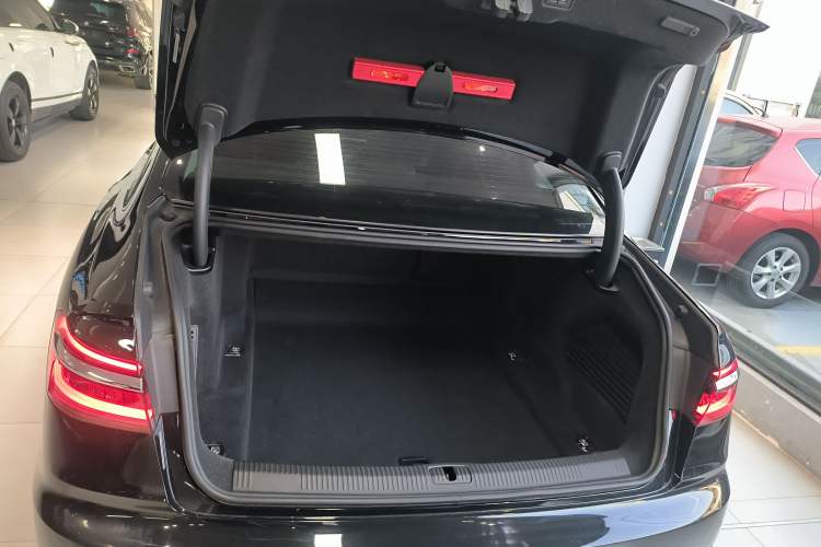 Used Audi A8 2022 A8L 50 TFSI quattro Comfort Edition Collector's Model
