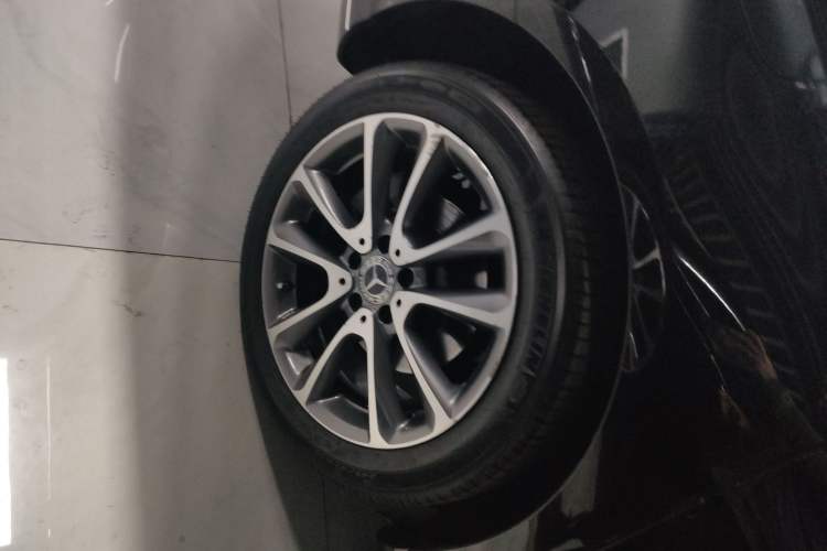 Used Mercedes-Benz E-Class 2019 E 300 L Luxury Model