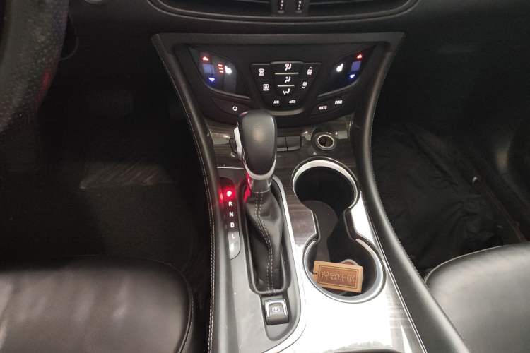 Used Buick Envision 2018 20T Two-Wheel-Drive Elite Model
