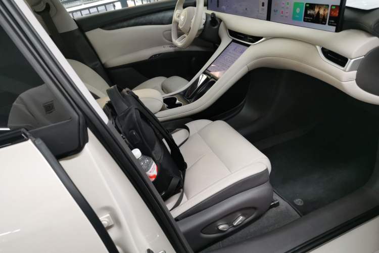 Used  LS6 2023 Max Extended-Range Version
