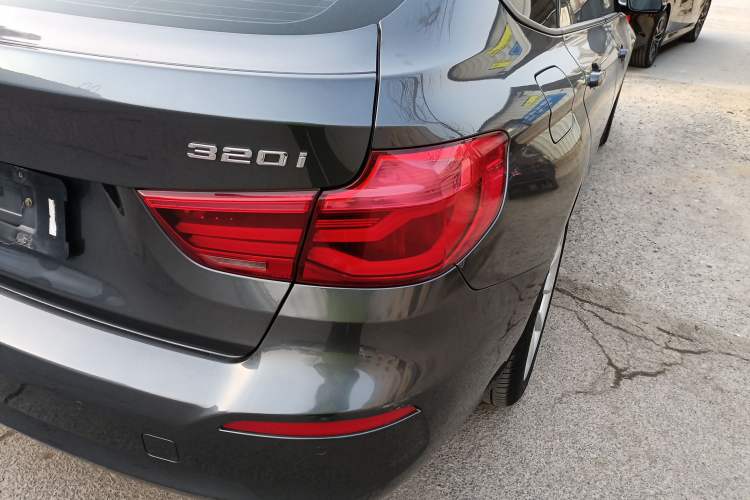 Used BMW 3 Series GT 2018 320i Sport Edition