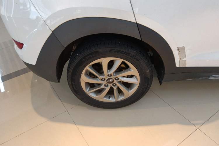 Used Hyundai Tucson 2015 1.6T Dual-Clutch Two-Wheel-Drive Smart Model
