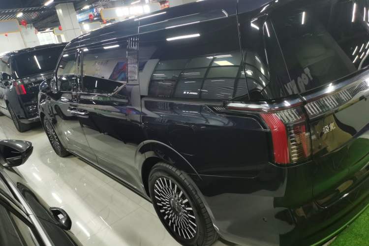 Used Zeekr 009 2024 Six-Seat Executive Version 4WD 108 kWh
