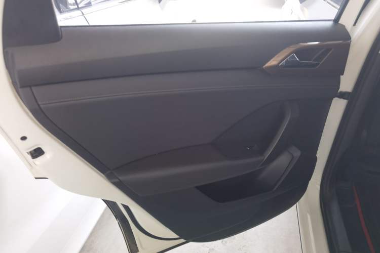 Used Volkswagen Tharu 2019 330TSI Four-Wheel Drive Luxury Edition China VI Standard
