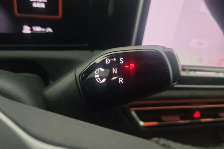 Used Volkswagen Tiguan L 2024 PRO 380TSI Four-Wheel Drive R-Line Prestige Edition
