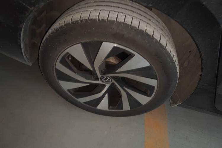 Used Volkswagen Passat 2025 Pro 380TSI Dragon Glory Edition
