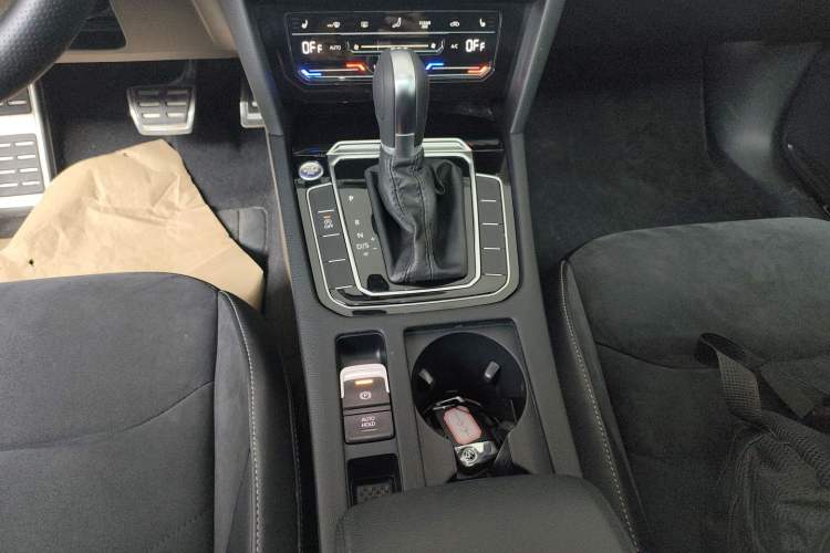 Used Volkswagen FAW-Volkswagen CC 2020 330TSI Huayan Edition China VI Standard
