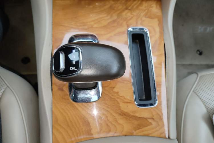 Used Chrysler 300C 2013 3.6L Luxury Edition