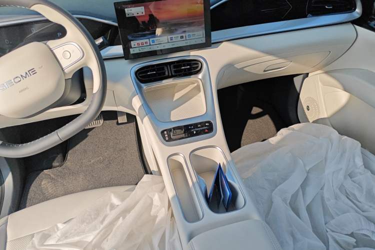 Used  Geome 2025 310km Youth Edition
