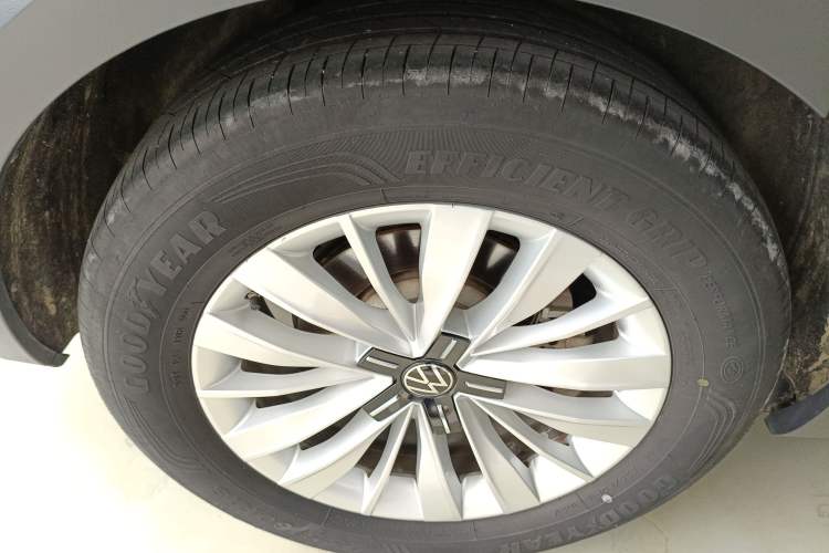 Used Volkswagen Viloran 2020 330TSI Business Edition
