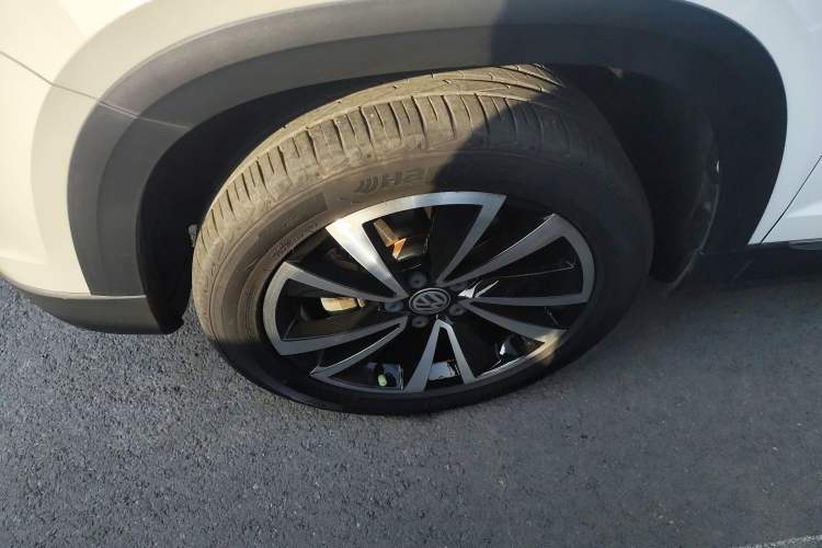 Used Volkswagen Tharu 2019 330TSI Four-Wheel Drive Luxury Edition China VI Standard
