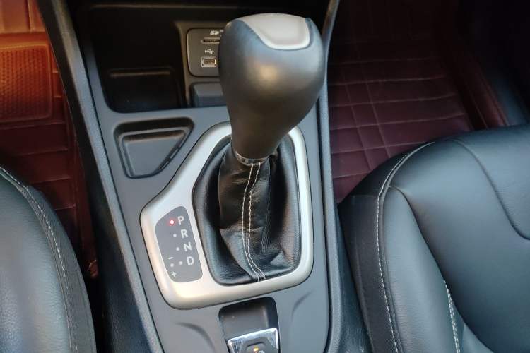 Used  Cherokee 2017 2.0L Superior Edition