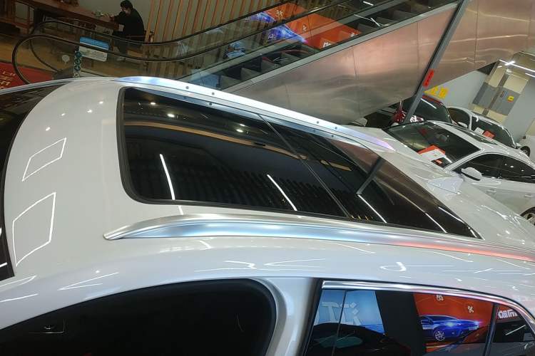 Used Cadillac XT4 2018 28T Two-Wheel Drive Leading Version
