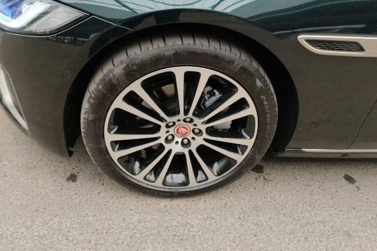 Used Jaguar XFL 2024 2.0T P250 Two-Wheel Drive Prestige Luxury Edition
